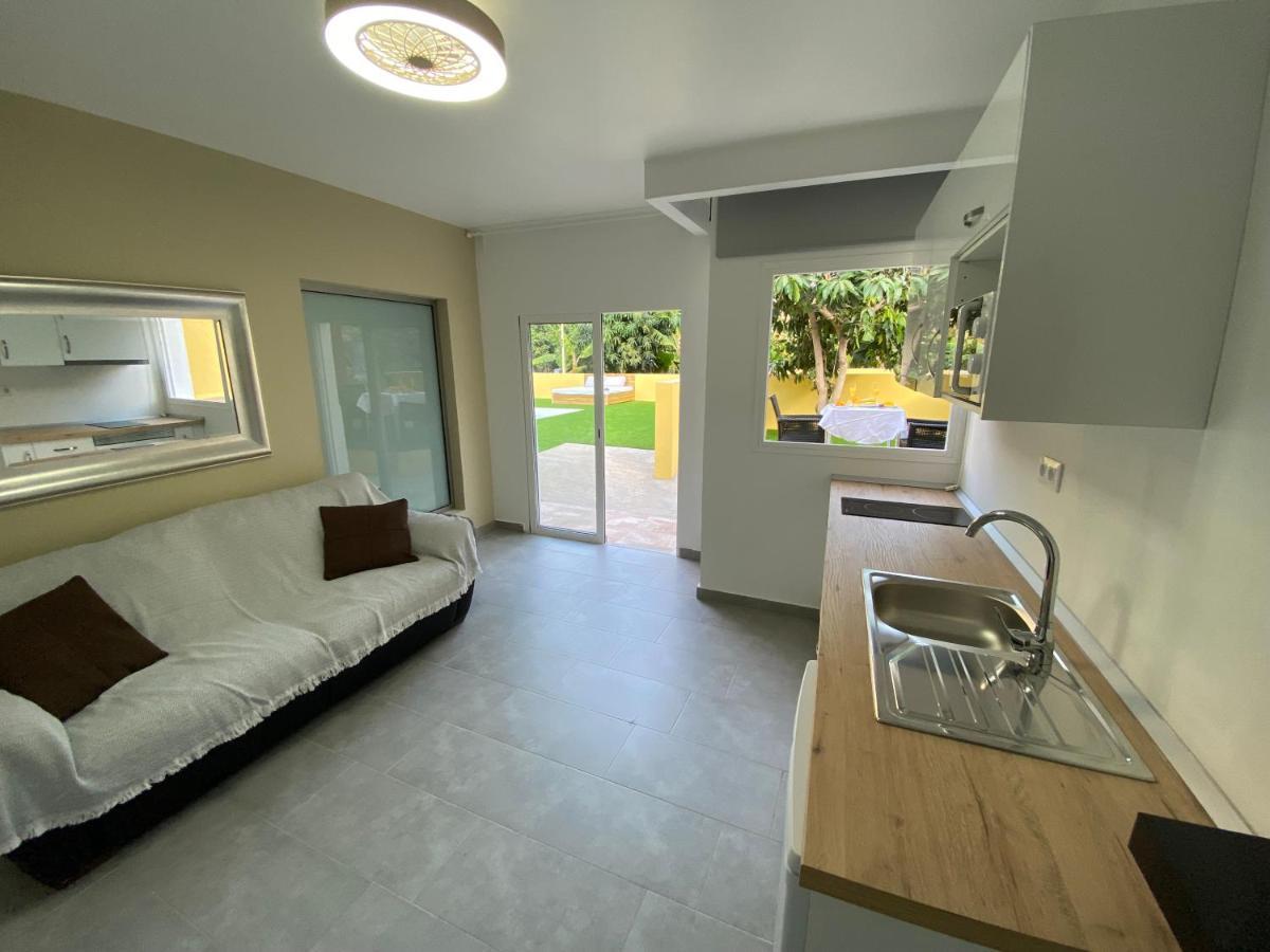 Апартаменты Sunny Carmelito Deluxe Моган Экстерьер фото